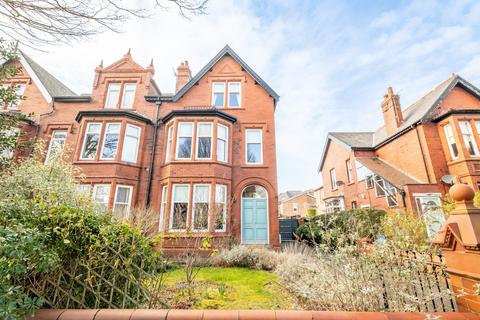 5 bedroom end of terrace house for sale - Riversleigh Avenue, Lytham St. Annes, FY8