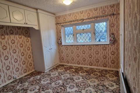 3 bedroom terraced house to rent, Harlow Road, Rainham, Essex