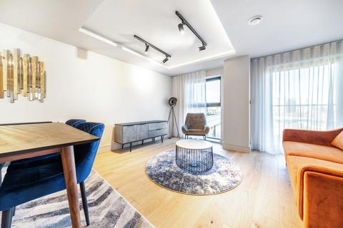 3 bedroom flat to rent, 151 Tower Bridge Road, London SE1