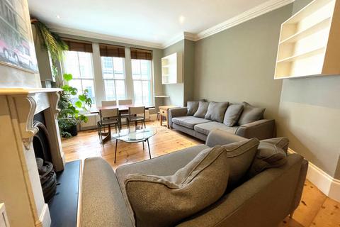 2 bedroom flat to rent, Axminster Road, Islington, N7