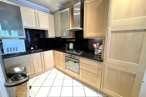 2 bedroom flat to rent, Axminster Road, Islington, N7