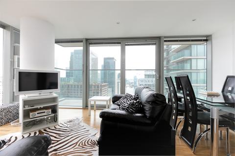 2 bedroom flat to rent - Landmark West Tower, London E14
