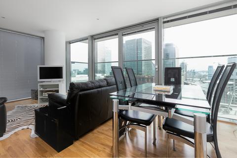 2 bedroom flat to rent, Landmark West Tower, London E14