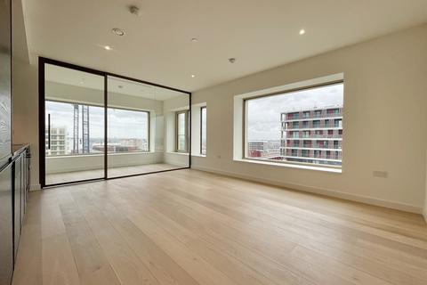2 bedroom flat to rent, 10 Royal Wharf Walk, London E16