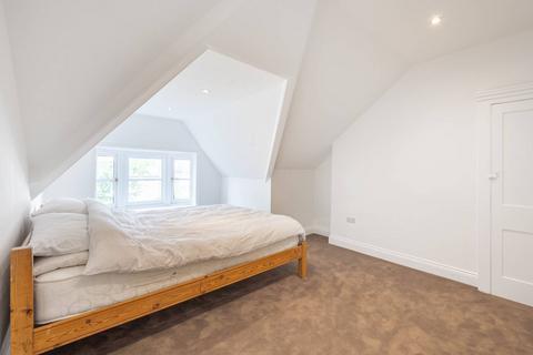 2 bedroom flat to rent, PARK ROAD, High Barnet, Barnet, EN5