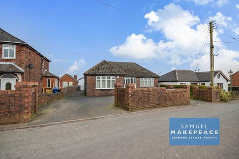 2 bedroom detached bungalow for sale - High Street, Stoke-On-Trent ST7