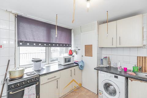 3 bedroom maisonette for sale, Pollokshaws Road Flat 7A, Glasgow G41