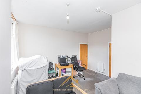 3 bedroom flat for sale - High Street, Galashiels TD1