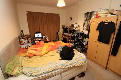 3 bedroom flat for sale - Reston Drive, Glasgow G52