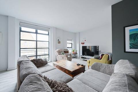 3 bedroom flat for sale - City Pavillion, Chilton Street, Shoreditch, London, E2