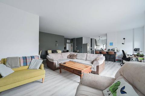 3 bedroom flat for sale - City Pavillion, Chilton Street, Shoreditch, London, E2