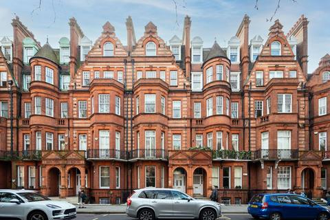 2 bedroom flat for sale, Lower Sloane Street, Sloane Square, London, SW1W