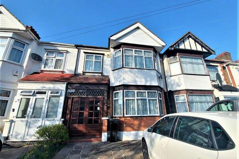 4 bedroom terraced house for sale, Headley Drive, Gants Hill IG2 6LU