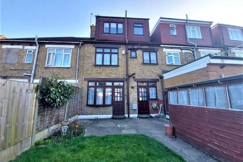 4 bedroom terraced house for sale, Headley Drive, Gants Hill IG2 6LU