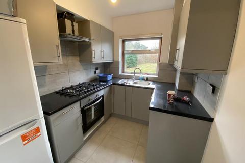 undefined, Kingfield Road, Woking GU22