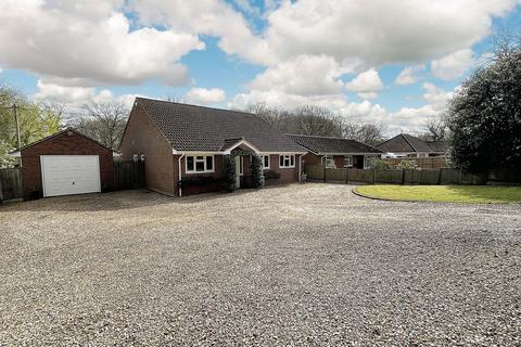 5 bedroom chalet for sale - The Rest, Hythe Road, Marchwood, Southampton, Hampshire, SO40 4WU