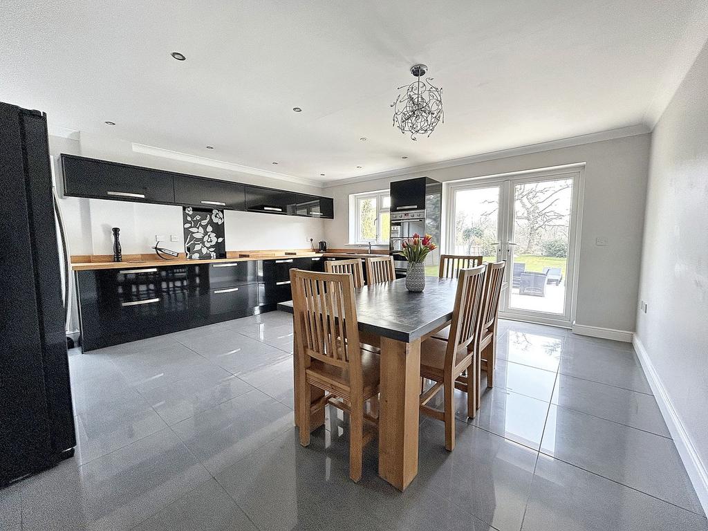 Kitchen/dining room