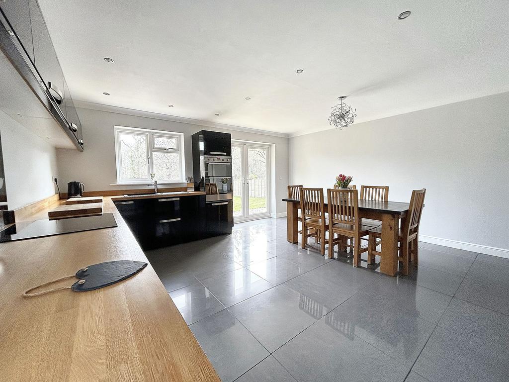 Kitchen/dining room