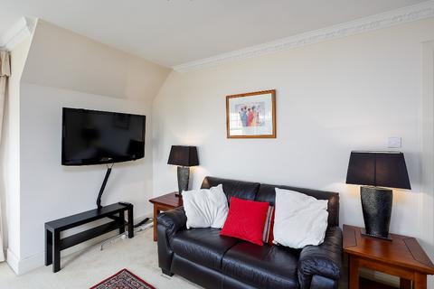 3 bedroom flat to rent, Morham Gait, Edinburgh EH10