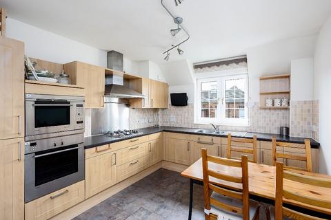 3 bedroom flat to rent, Morham Gait, Edinburgh EH10