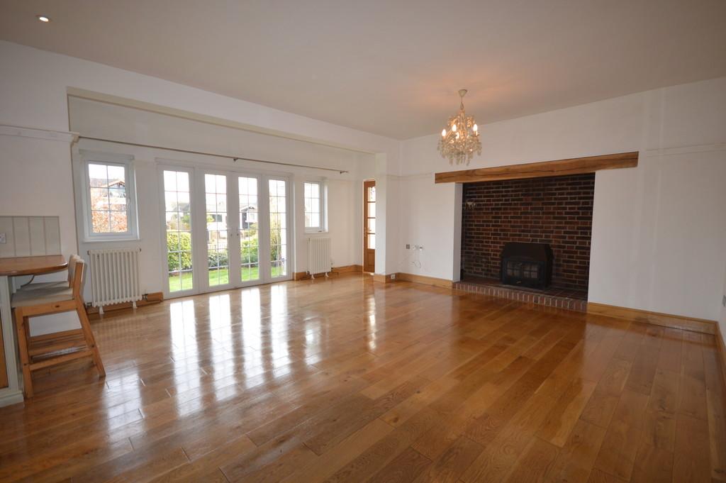 Riversdale Road, Thames Ditton KT7 4 bed detached house for sale £