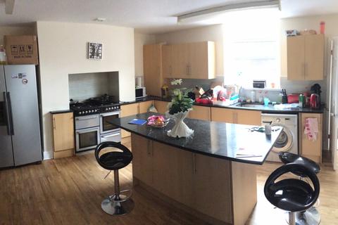 undefined, Castleford, WF10