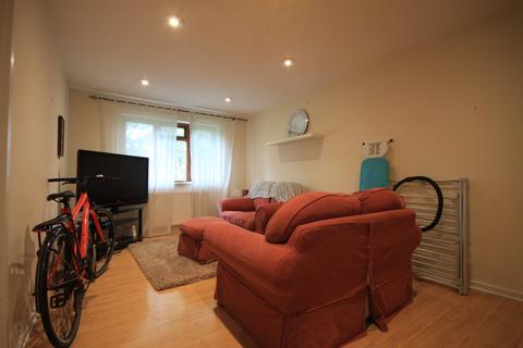 2 bedroom apartment to rent - Stanley Court, Stanley Road, Cambridge, CB5