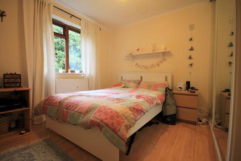 2 bedroom apartment to rent - Stanley Court, Stanley Road, Cambridge, CB5