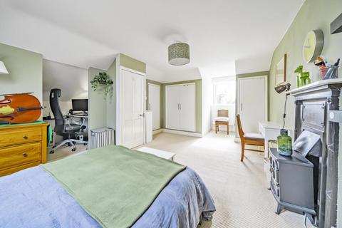 12a Burnhill Road, Beckenham, BR3 3LA