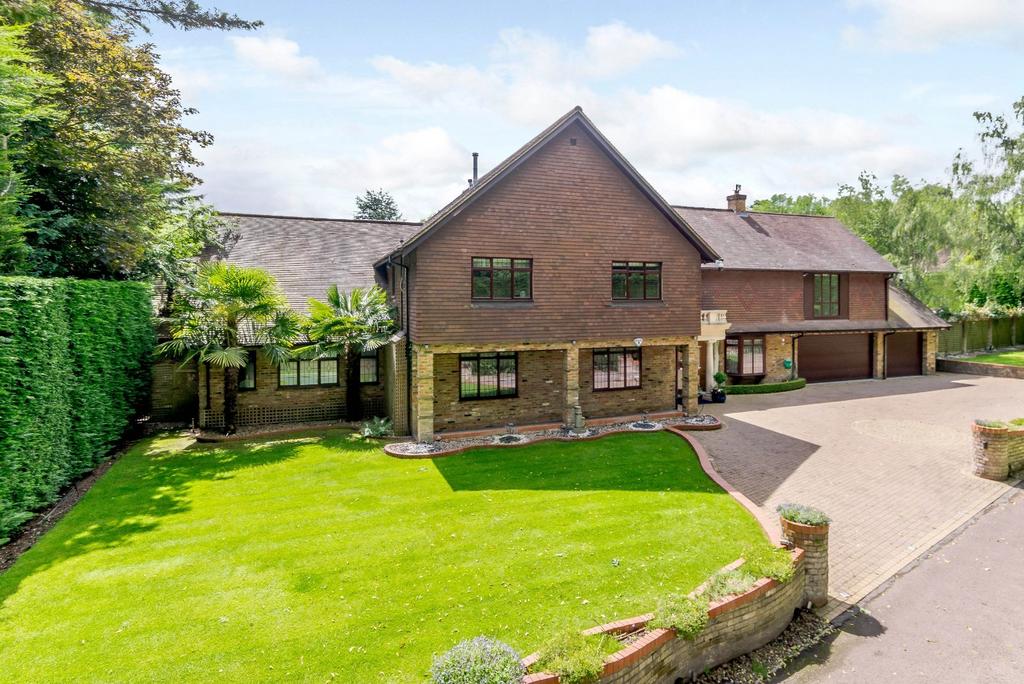 Lower Plantation, Loudwater, Rickmansworth, Hertfordshire, WD3 6 bed