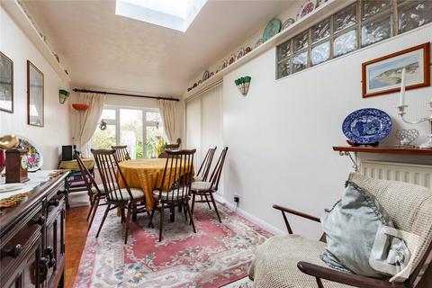 3 bedroom semi-detached house for sale - Tees Road, Chelmsford, Essex, CM1