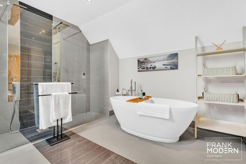 Bedroom One En-Suite