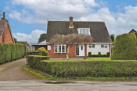 4 bedroom detached bungalow for sale, Boat Dyke Road, Upton, Norwich, NR13