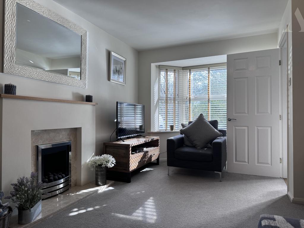 Cornbury Grove Lounge