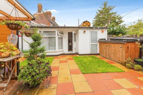76 Park Lane, London, N9 9BQ