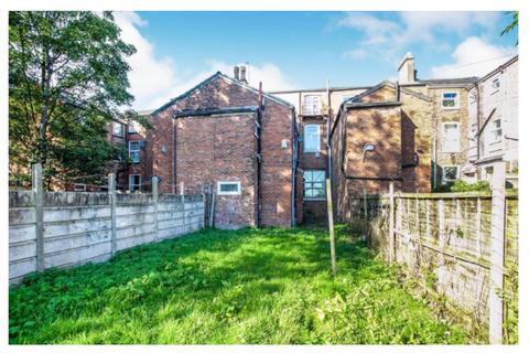 5 bedroom terraced house to rent, Moss Lane East, Manchester M14 4PW