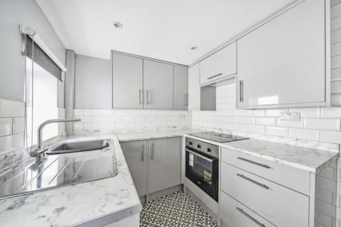 3 bedroom terraced house to rent, Elliott Street Gravesend DA12