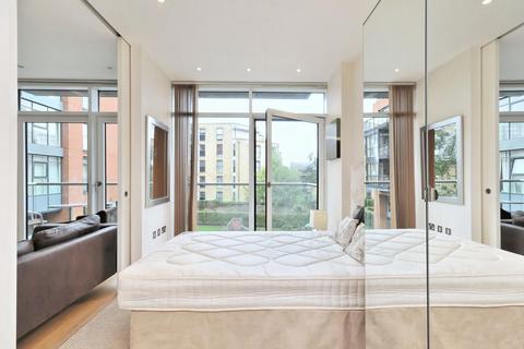 2 bedroom flat to rent, Hepworth Court, Grosvenor Waterside, Gatliff Road, Chelsea , London, SW1W