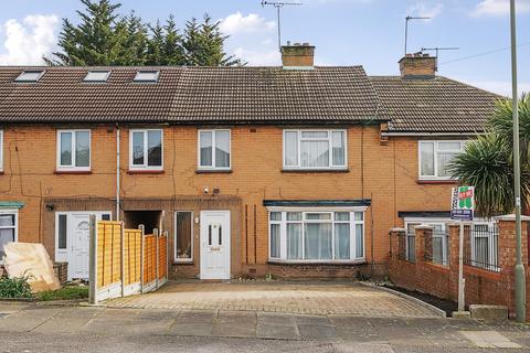 3 bedroom terraced house for sale, Fairmead Crescent, Edgware, Greater London. HA8 8YR