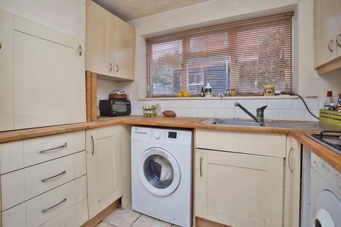 16 Burrow Road, Folkestone, CT19 6DH