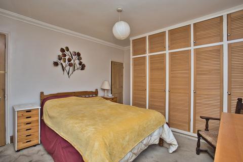 16 Burrow Road, Folkestone, CT19 6DH