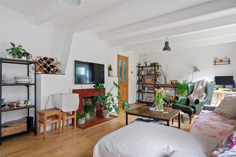 28 Canonbury Park North, London, N1 2JT