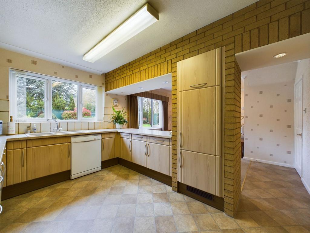 Kitchen / breakfast room