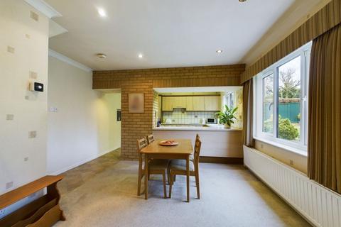 24 Edgemont Road, Northampton, NN3 3DF