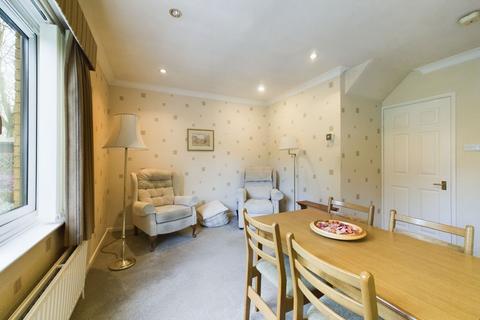 24 Edgemont Road, Northampton, NN3 3DF