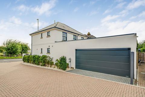 3 bedroom detached house for sale, Main Road, Nutbourne, Chichester PO18