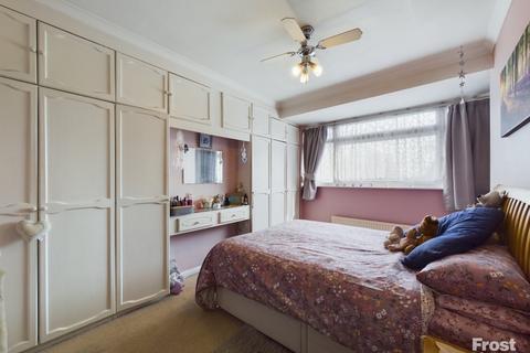 3 bedroom end of terrace house for sale, Clockhouse Lane, Ashford, Surrey, TW15