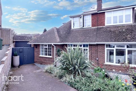 3 bedroom chalet for sale - Downs Close, Maidstone