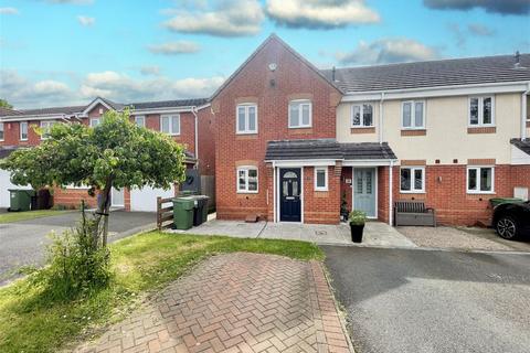 3 bedroom end of terrace house for sale, Valencia Road, Bromsgrove B60