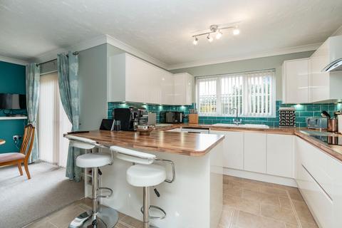 3 bedroom bungalow for sale, Mayflower Close, Boston